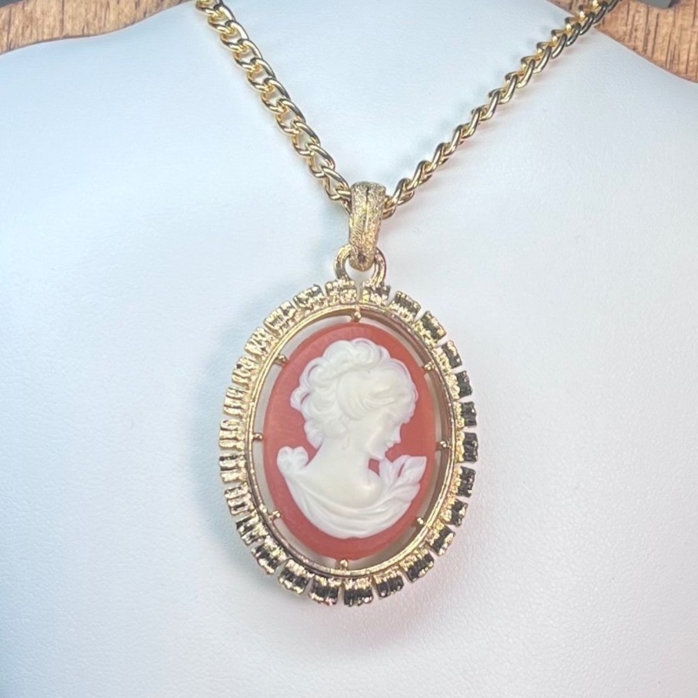 Vtg Reversible Cameo Fleur-de-lis Pendant Necklace Gold Tone 25 Inch Chain